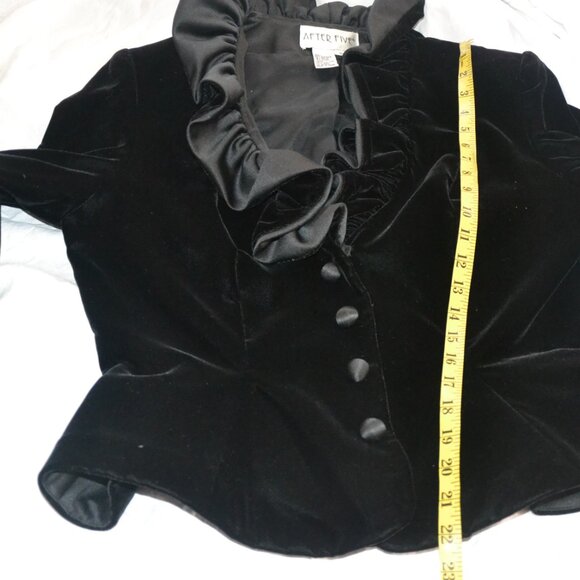 Vintage AFTER FIVE Black Velvet Blazer Jacket Formal Ruffle Jacket Size 10 - Picture 9 of 10